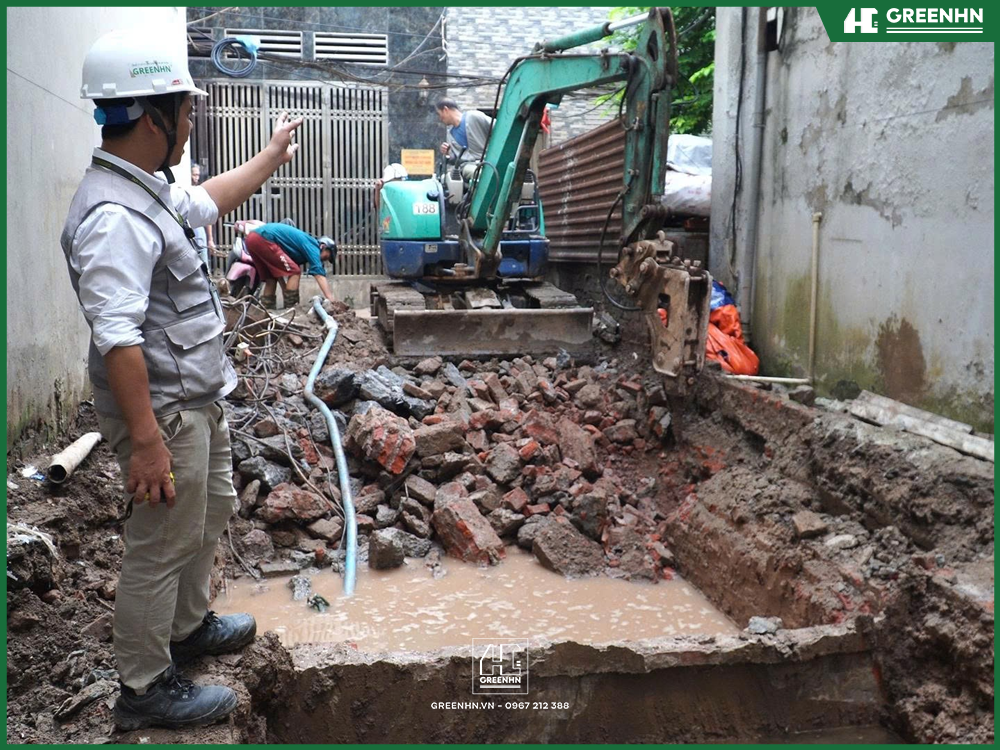 Kết cấu nền móng xung quanh yếu